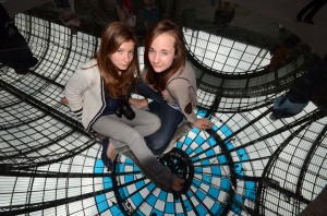 Mathilde-Bordenave-Lilou-Marre-Monumenta-2012-132 Portrait
